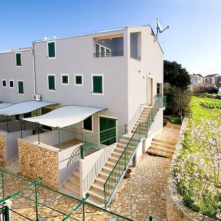 Kala Mendula.6 Apartament Sutivan